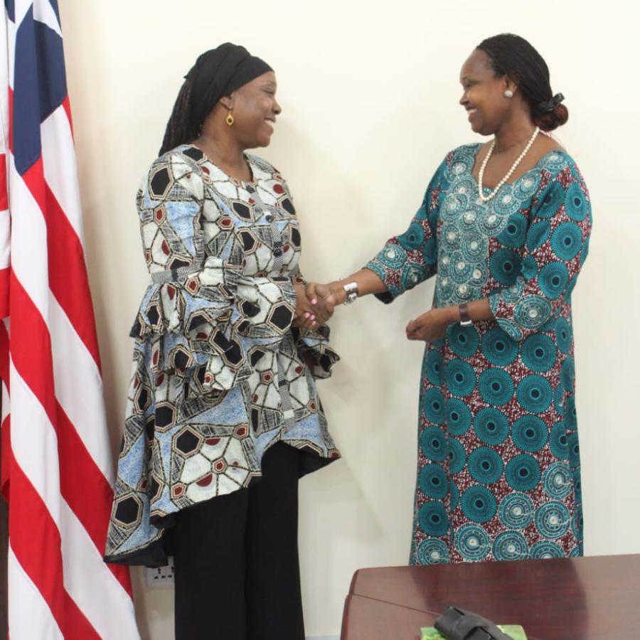 H.E Sara Beysolow, Min. of Foreign Affairs, shakes hands with RC Christine Umutoni